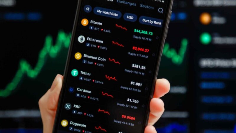 Crypto trader turns $8k into $800,000 in 1 hour