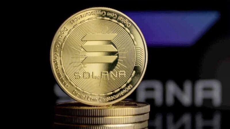 AI predicts Solana price as PayPal stablecoin use surges on SOL