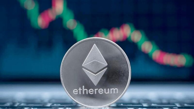 Sell signal: Ethereum long-term investors offload massive ETH positions