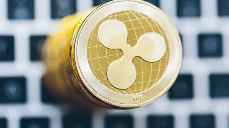 XRP shorts at 2-week low despite crash below $2.20